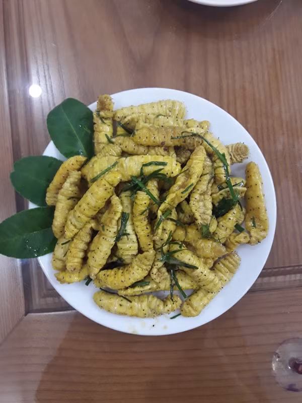 Khách hàng muốn ăn thường phải đặt trước hoặc nhờ mối quen đặt hộ. Ảnh: Facebook