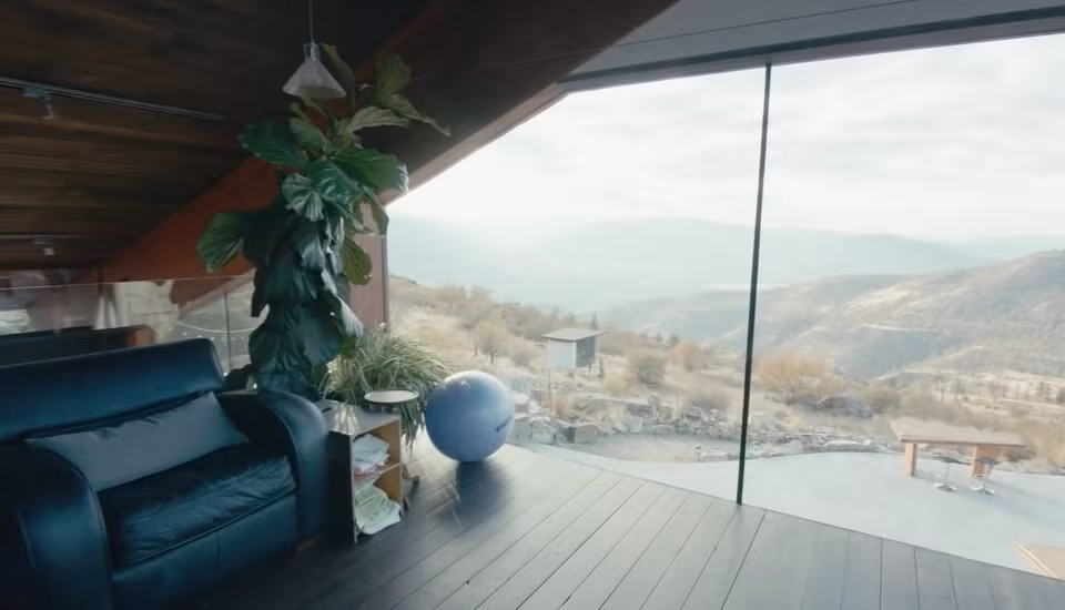 Thiết kế mở giúp căn nhà luôn thoáng đãng. Ảnh: Pentictonwesternnews