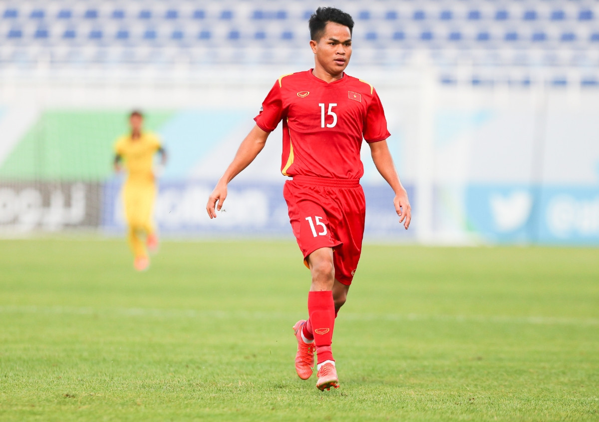 Co gi trong “biet thu to nhat xa” cua cau thu Viet tuoi Rong?