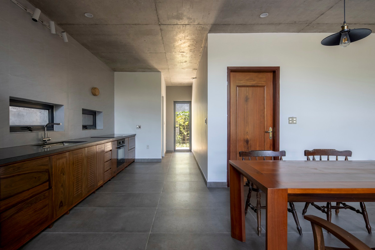 Không gian phòng bếp thoáng đãng.