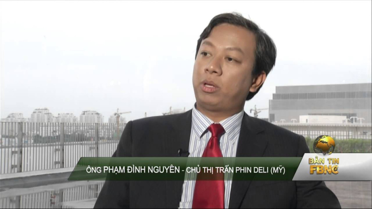 Mỗi năm, thị trưởng người Việt này chỉ ghé thị trấn PhinDeli xa xôi khoảng hai hoặc nhiều lắm 4 lần. Tuy nhiên, ông vẫn điều hành tốt vùng lãnh địa của mình. Ảnh: Youtube