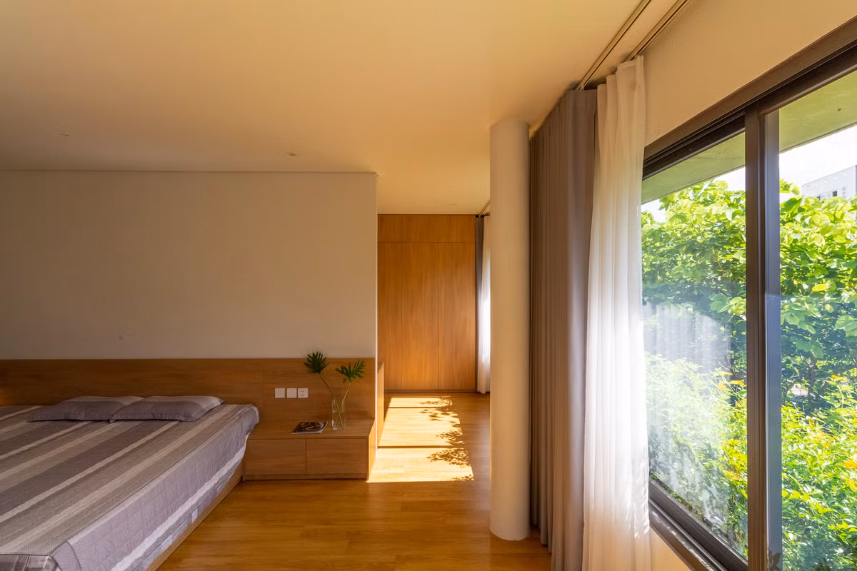 Hơn nữa, gia chủ còn có thể cảm nhận được không khí, âm thanh, ánh nắng.