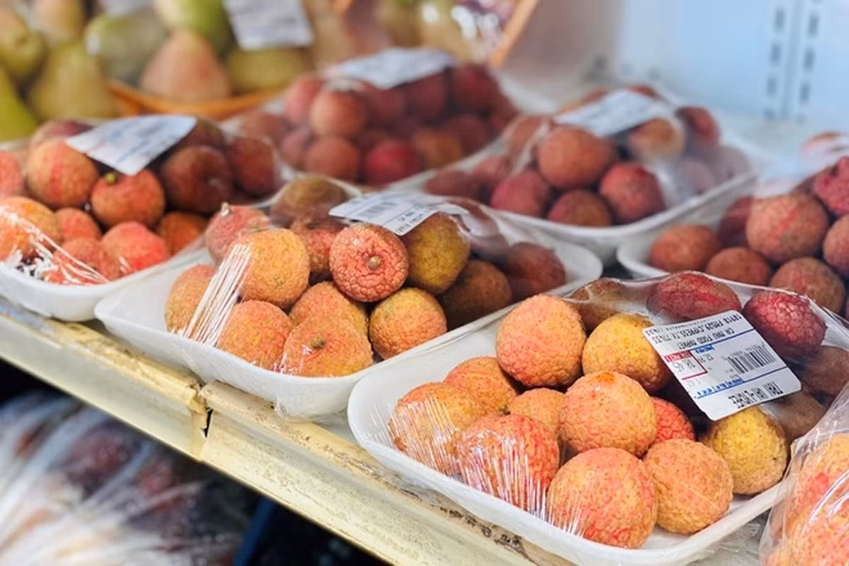 Tại siêu thị của Mỹ, giá bán lẻ cho khách hàng là 14-15 USD mỗi pound (tương đương khoảng 780.000 đồng mỗi kg); hoặc 140 USD cho gói 11 pound (5kg), tương đương 3,2 triệu đồng (640.000 đồng/kg). Ảnh: Công ty LNS