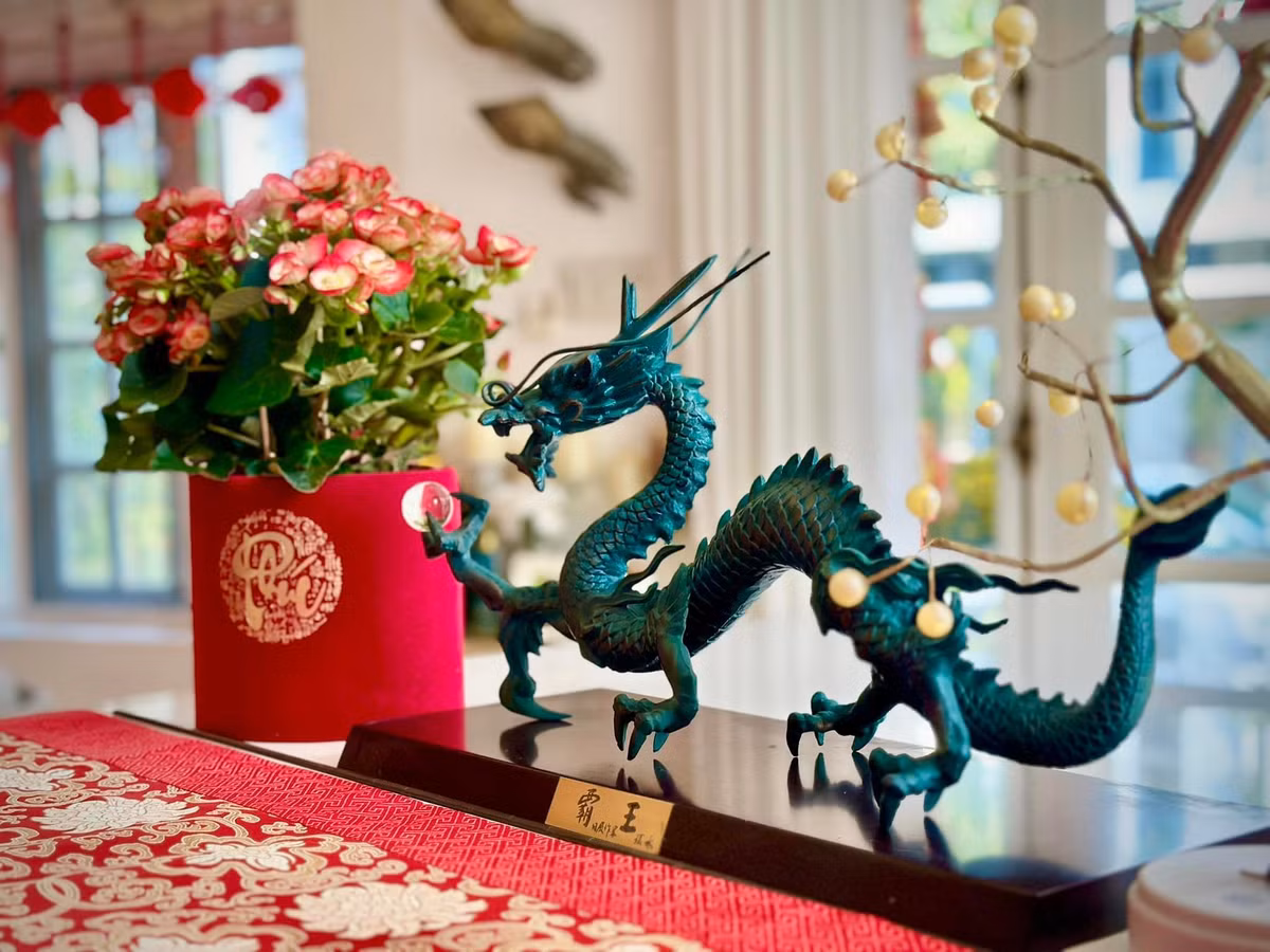 Tượng rồng cho năm Giáp Thìn.