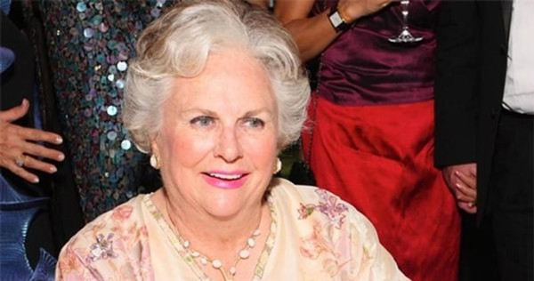 Cựu chủ tịch Stephen Badger, chắt của người sáng lập công ty, Franklin Mars, từng đề cập đến cách tiếp cận quyền riêng tư của Mars: "Trong 99% lịch sử của mình, chúng tôi chọn không xuất hiện trước công chúng và thực sự muốn thương hiệu của mình thu hút người tiêu dùng".