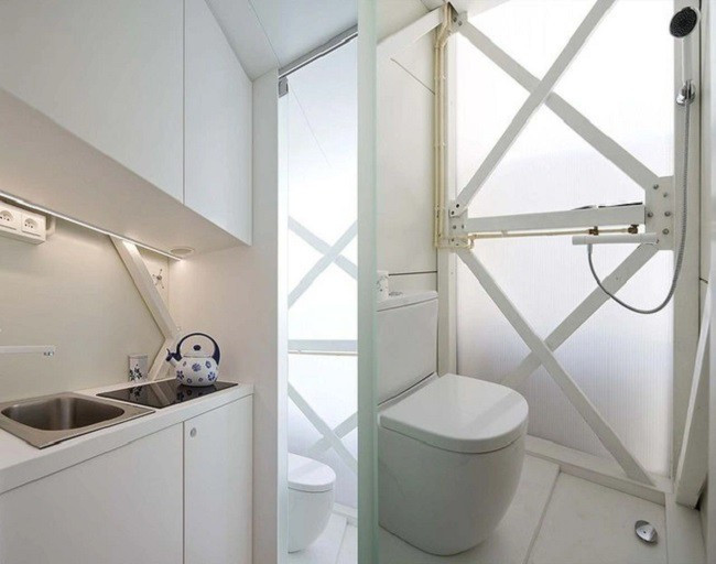 Khu vực bếp và nhà vệ sinh hiện đại.