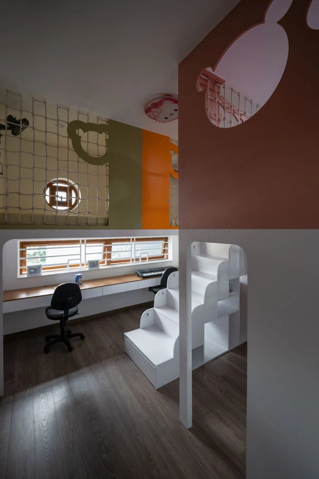 Phòng ngủ của con gái có màu hồng xinh xắn. Ảnh: GreenConcept