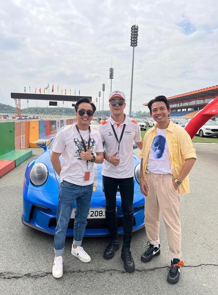 TiTi cũng gia nhập hội bạn thân toàn những dân chơi tốc độ nổi tiếng như Cường Đô La, Matt Liu, Phan Công Khanh... Ảnh: FB Linh Phuong Pham