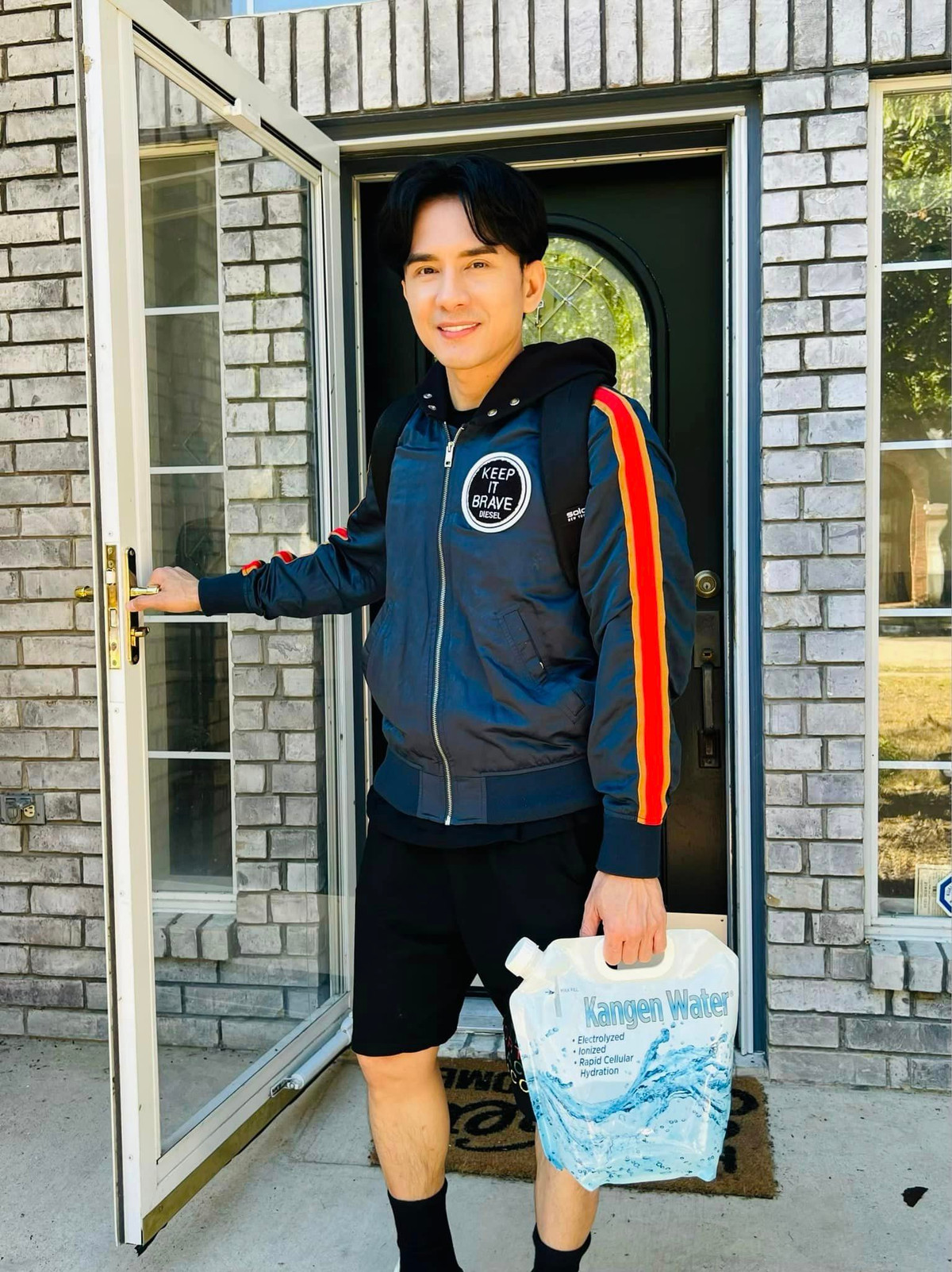 Biệt thự của Đan Trường rộng 290m2, trị giá khoảng 450.000 USD (khoảng 11 tỷ đồng). Ảnh: FB Đan Trường