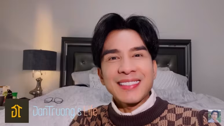 Trong phòng ngủ, Đan Trường chọn tông xám trắng tạo cảm giác dễ chịu. Ảnh chụp màn hình YouTube DanTruong