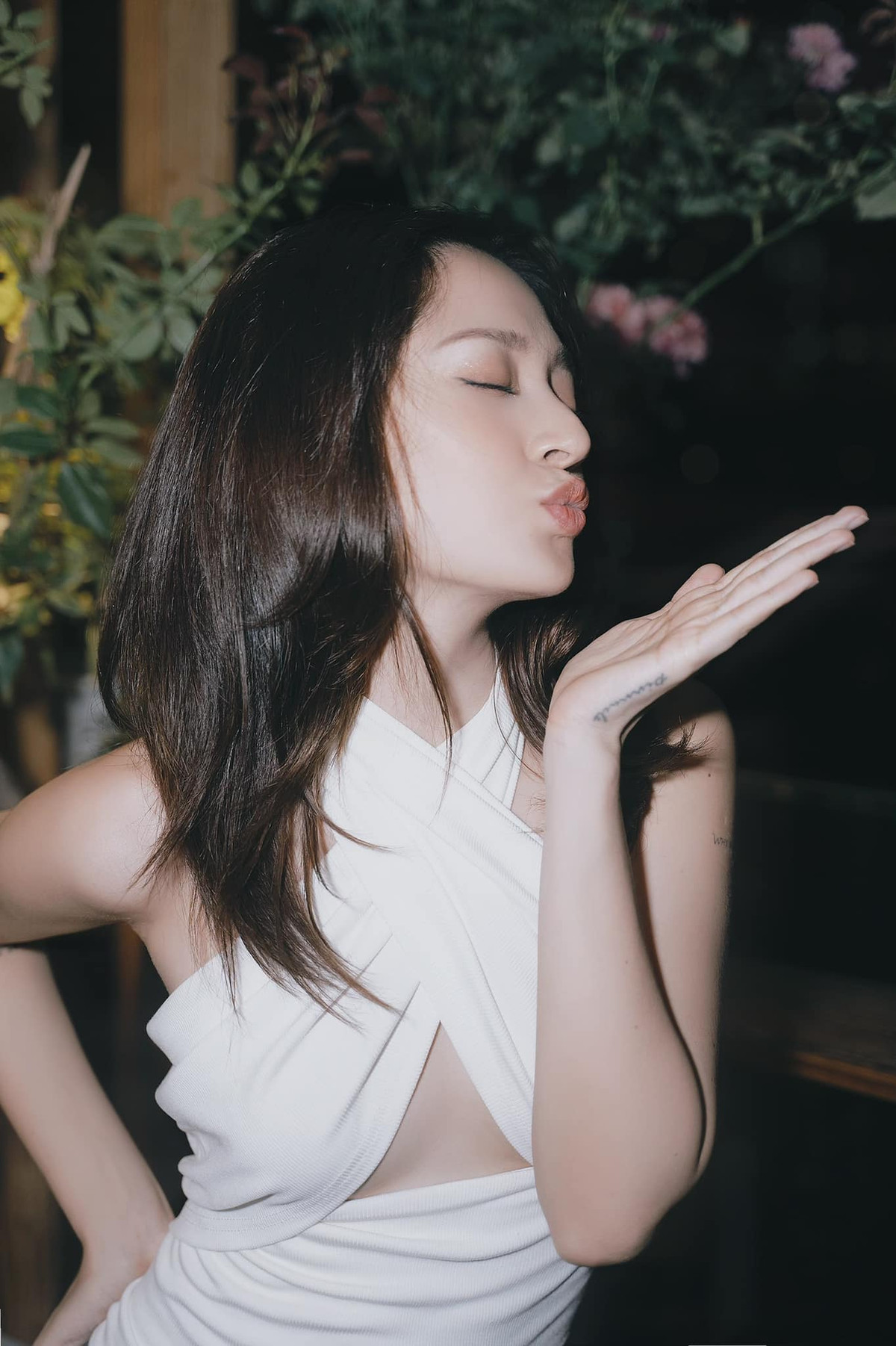 Bảo Anh sinh năm 1992 ở TP HCM, được biết đến với vai trò ca sĩ và diễn viên. Bảo Anh hiện đang sống trong căn hộ cao cấp tại Quận 2 (TP HCM) với vị trí đẹp.