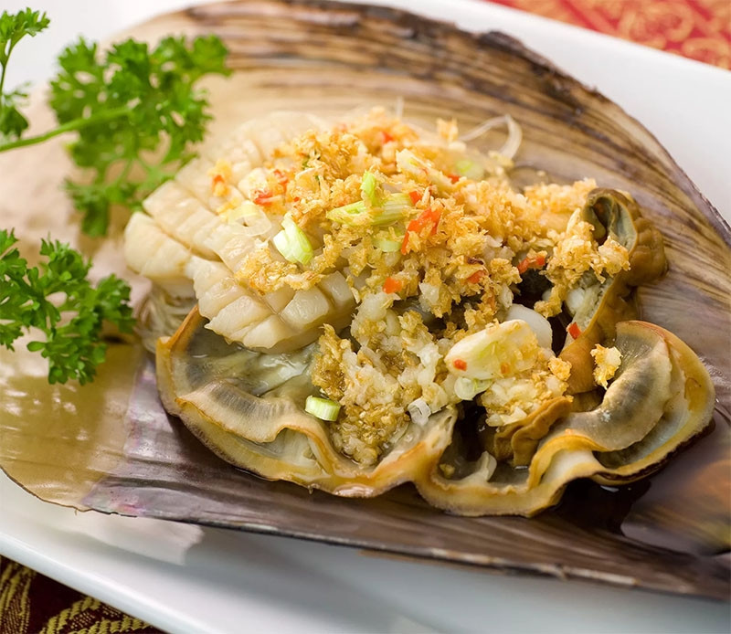 Chính sự thơm ngon, giòn và ngọt khiến cá mặt quỷ trở thành món ăn khoái khẩu của nhiều người, đặc biệt là những người sành ăn. Ảnh: Haisanxanh