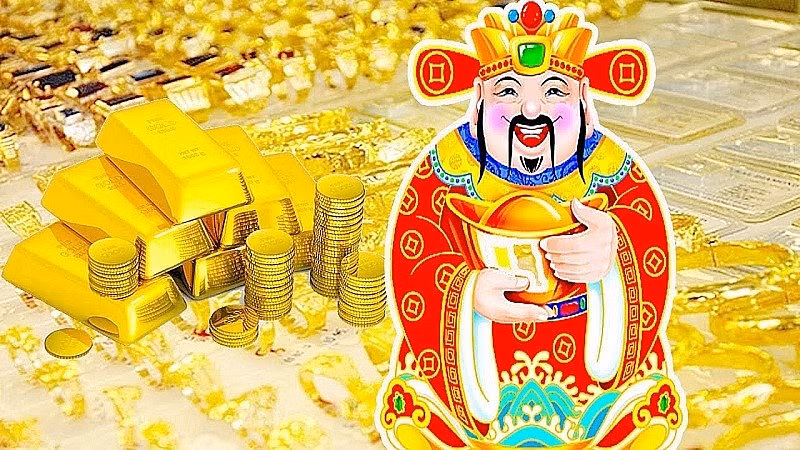 Trong ngày vía Thần Tài (tức 10/1 Âm lịch), người dân quan niệm mua vàng để may mắn, đủ đầy cả năm. Nhưng hiện nay, vào dịp Thần Tài, không chỉ vàng mà nhiều sản phẩm khác với ý nghĩa cầu may cũng rất được ưa chuộng.