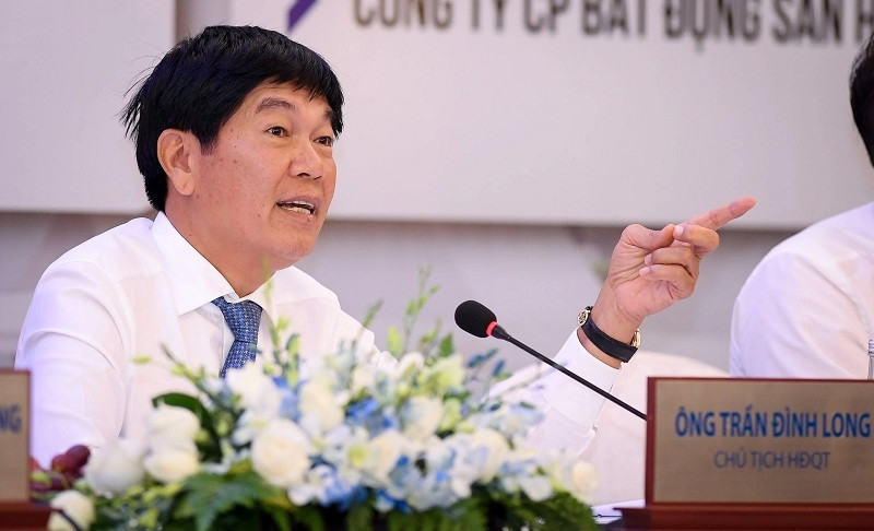 Điều mà Chủ tịch Hòa Phát thích là ngày 2 bữa cà phê: một lần sau bữa sáng rồi đi làm, và một buổi "bốc phét xuyên trưa" cùng những người bạn thân ở một quán cà phê quen thuộc. Ảnh: HPG