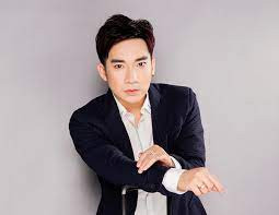 Tham gia chương trình "Chuyện cuối tuần", ca sĩ Quang Hà cho biết anh không bao giờ tính xem mình có bao nhiêu tiền. Ảnh: Người đưa tin