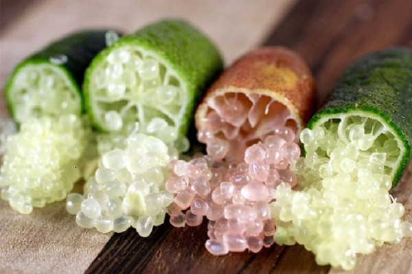 Do nhu cầu về "trứng cá muối" trở nên rất lớn, nhiều trang trại mọc lên khắp nước Pháp hay California. Hiện nay, chanh ngón tay có giá từ 200 - 300 USD/kg (4,7 - 7 triệu đồng/kg).