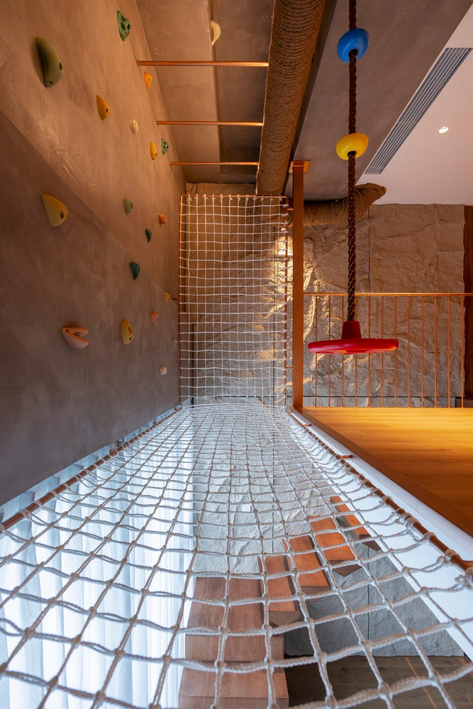 Không gian vui chơi của trẻ em ngay giữa căn hộ. Nguồn ảnh: Triệu Chiến