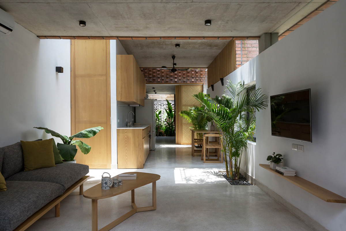 Các không gian sinh hoạt trong nhà thiết kế liền nhau tạo sự gắn kết giữa các thành viên.