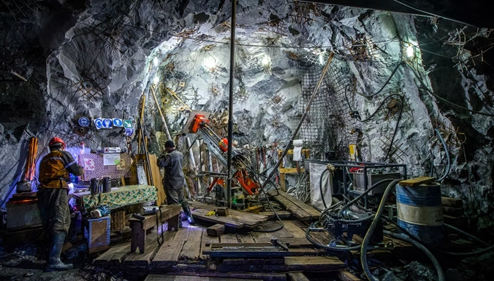 Hệ thống thông khí kết hợp với máy làm lạnh đưa không khí mát qua hệ thống hang động nhân tạo và hỗn hợp băng và nước lạnh, giúp giảm thiểu những ảnh hưởng xấu nhất của nhiệt độ cao. Ảnh: Thetravel