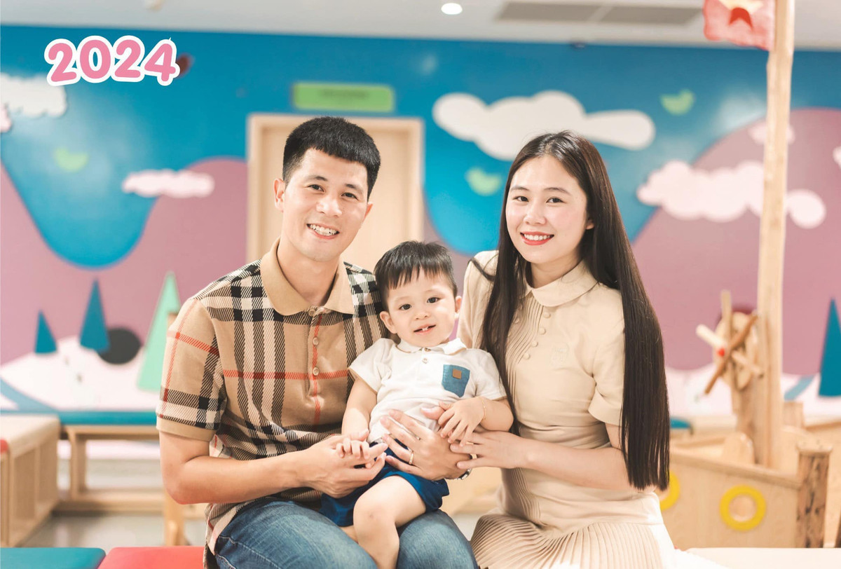 Đình Trọng đang đầu quân cho CLB Bình Định và có cuộc sống hạnh phúc bên bà xã Trang Heo và quý tử đầu lòng - bé Luffy. Ảnh: FB Trần Đình Trọng