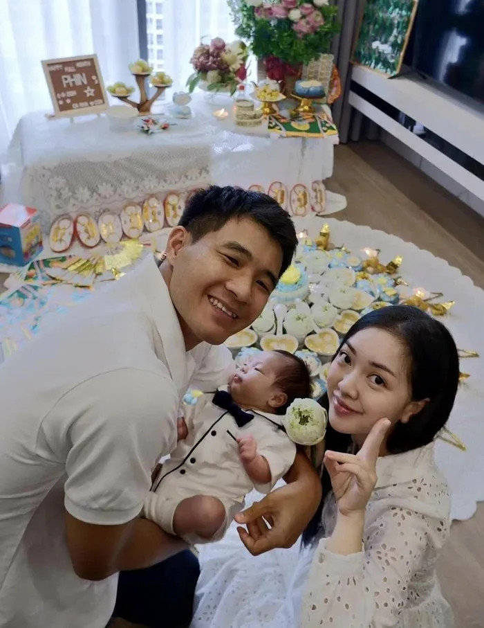 Mới đây, Hà Đức Chinh và bà xã Mai Hà Trang tổ chức lễ đầy tháng cho con trai tại căn hộ ở Hà Nội thu hút sự chú ý của đông đảo khán giả. Ảnh: FB Ha Duc Chinh