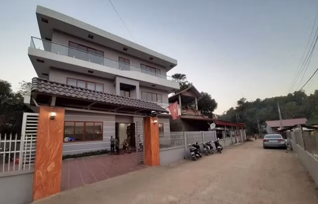 Ngoài căn hộ tại Hà Nội, tiền đạo Hà Đức Chinh còn xây ngôi nhà khang trang 3 tầng cho gia đình tại quê nhà Phú Thọ. Ảnh: FBNV