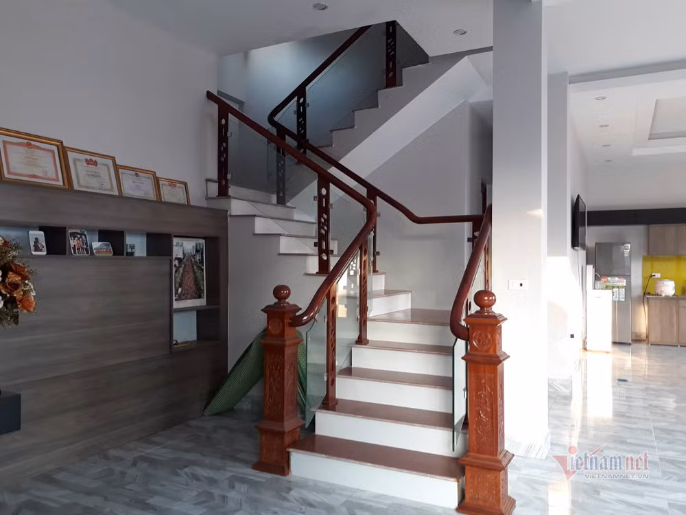 Cầu thang dẫn lên tầng 2. Ảnh: Vietnamnet