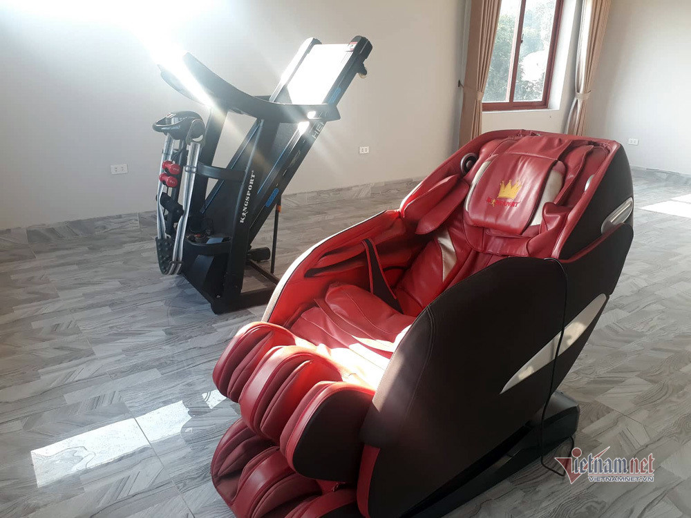 Tầng 3 là nơi tập luyện của Hà Đưc Chinh mỗi khi về nhà. Ảnh: Vietnamnet