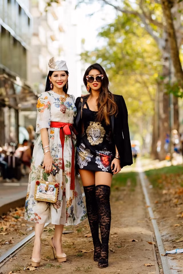 Khoảng 5 năm trở lại đây, CEO Lê Hồng Thủy Tiên thường xuyên cùng con gái Tiên Nguyễn (Nguyễn Thảo Tiên) tham dự các tuần lễ thời trang để định hình hình ảnh cá nhân và học hỏi cho công việc. Ảnh: Baodautu