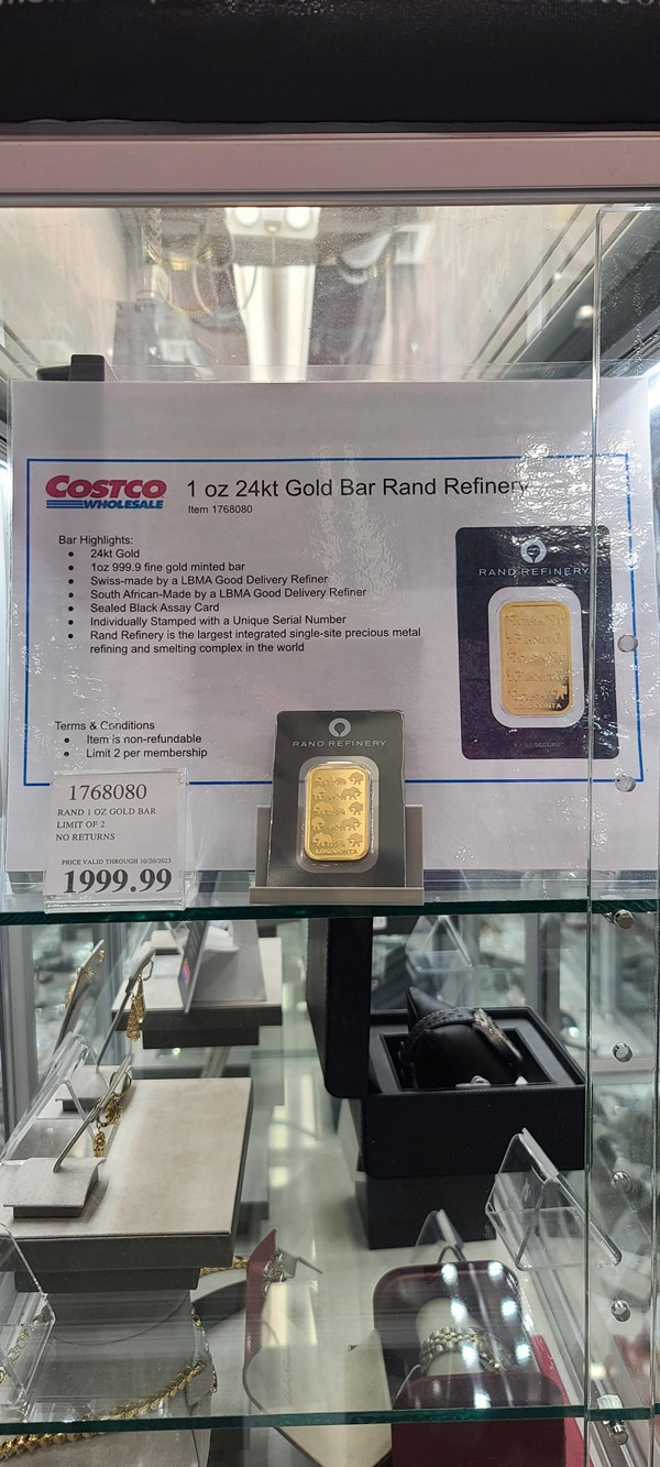 Theo tổ chức nghiên cứu Gallup của Mỹ, đây là lần đầu tiên trong một thập kỷ, người tiêu dùng tại thị trường này đánh giá vàng là khoản đầu tư hấp dẫn hơn cả cổ phiếu và quỹ tương hỗ. Hiện giá vàng cũng đang chạm mức kỷ lục, The Wall Street Journal đưa tin. Ảnh: Reddit