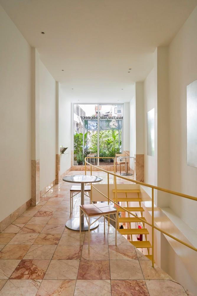 Gam màu trắng chủ đạo cho không gian luôn sáng sủa, thoáng đãng.