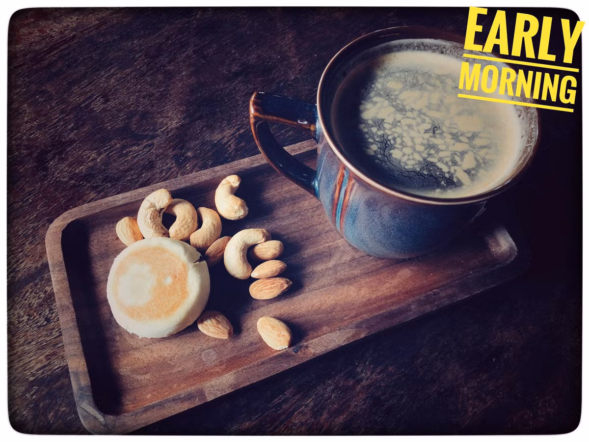 Trên trang cá nhân, bà xã Tiến Đạt từng hào hứng chia sẻ: "Anh chồng xây căn nhà nhỏ bên cái hồ to và vườn cafe nhỏ". Ảnh: FBNV