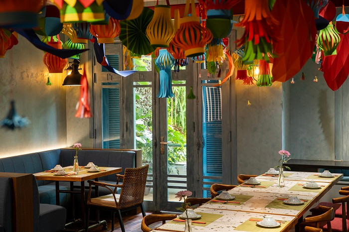 Ngắm nhà hàng đậm sắc thu Sài Gòn xưa giữa lòng Hà Nội - Hình 10 Ngam nha hang dam sac thu Sai Gon xua giua long Ha Noi-Hinh-10