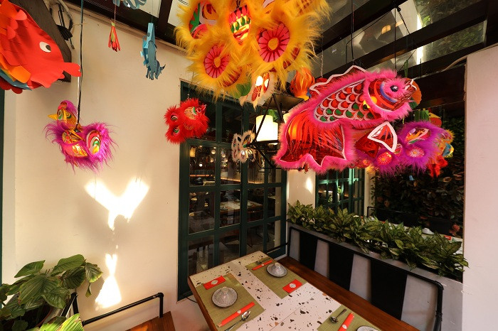 Ngắm nhà hàng đậm sắc thu Sài Gòn xưa giữa lòng Hà Nội - Hình 12 Ngam nha hang dam sac thu Sai Gon xua giua long Ha Noi-Hinh-12