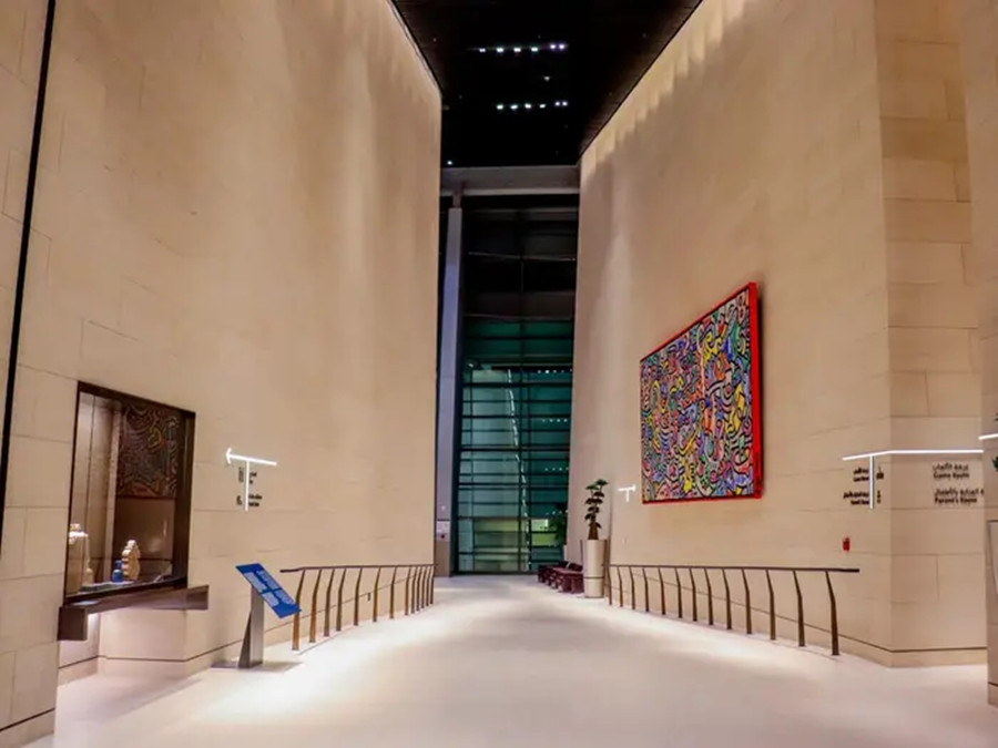 Phòng chờ độc nhất tại sân bay Hamad khiến hành khách ngỡ như bước vào một viện bảo tàng. (Ảnh: BI)