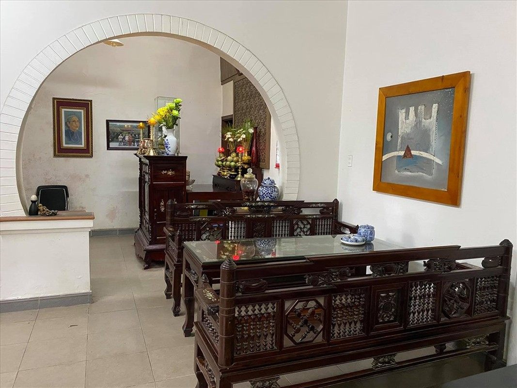 Nội thất trong nhà mang đậm nét hoài cổ. Ảnh: Giadinhxahoi