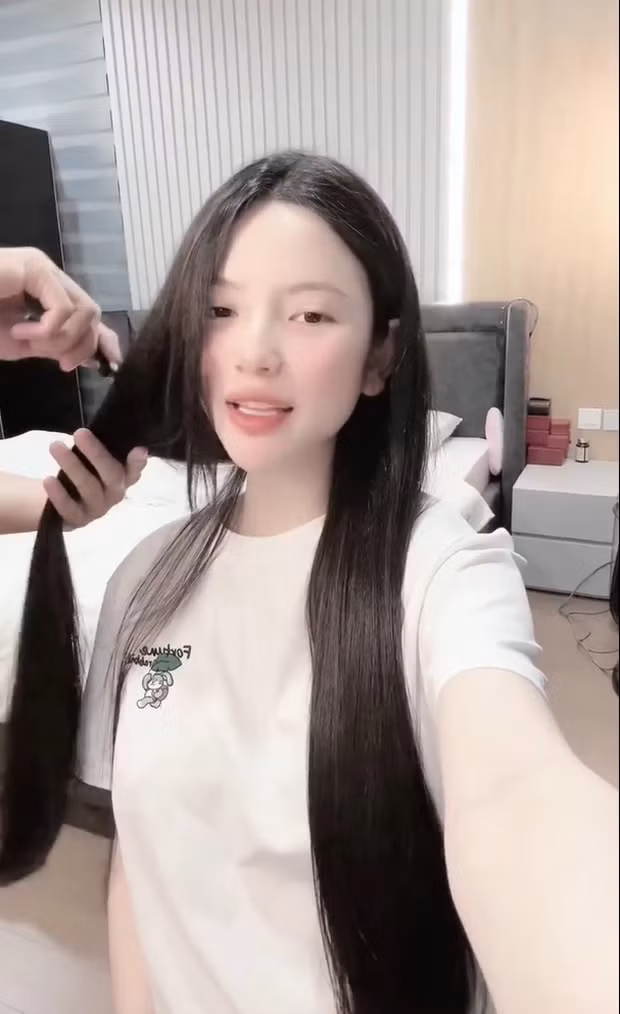 Đồ đạc trong phòng sắp xếp gọn gàng. Ảnh: FBNV