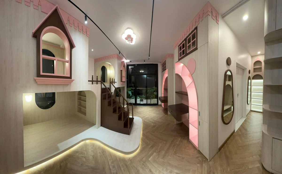 Phòng dành cho con gái nhẹ nhàng và dễ thương. Ảnh: FB Vân Trang