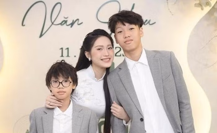 Doan Hai My nghiem khac voi em trai, me ruot phan ung chu y