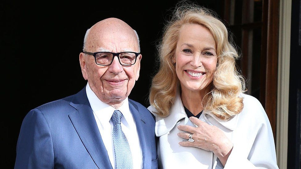 Từ 2016 đến 2022, ông Murdoch chung sống với người vợ thứ tư là cựu mẫu Jerry Hall nhưng không có con chung. Ảnh: BBC