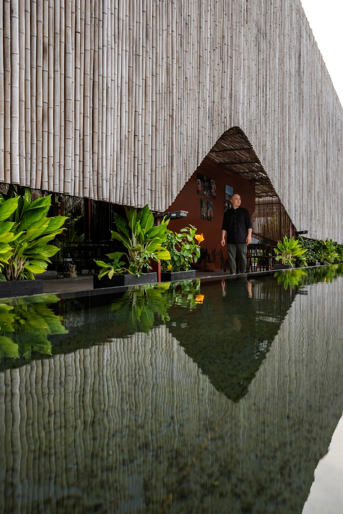 Dự án được thiết kế theo khái niệm tích hợp, lấy ý tưởng về một "khu vườn trong vườn" để tạo điểm nhấn xanh tươi cho toàn bộ khu vực.