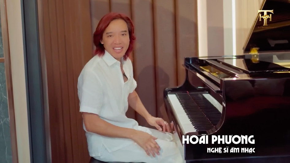 Biệt thự của Việt Hương gồm 3 tầng, 1 sân thượng và diện tích lên đến 1.500m2. Nhạc sĩ Hoài Phương tự tay chọn nội thất, lên ý tưởng thiết kế tổ ấm trăm tỷ này. Ảnh chụp màn hình