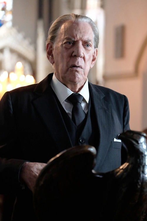 Dù thường xuyên đi công tác và đặt phòng trong các khách sạn hạng sang nhưng J. Paul Getty cũng thường chọn phòng nhỏ nhất, rẻ nhất để ở. Ảnh: Refinery29