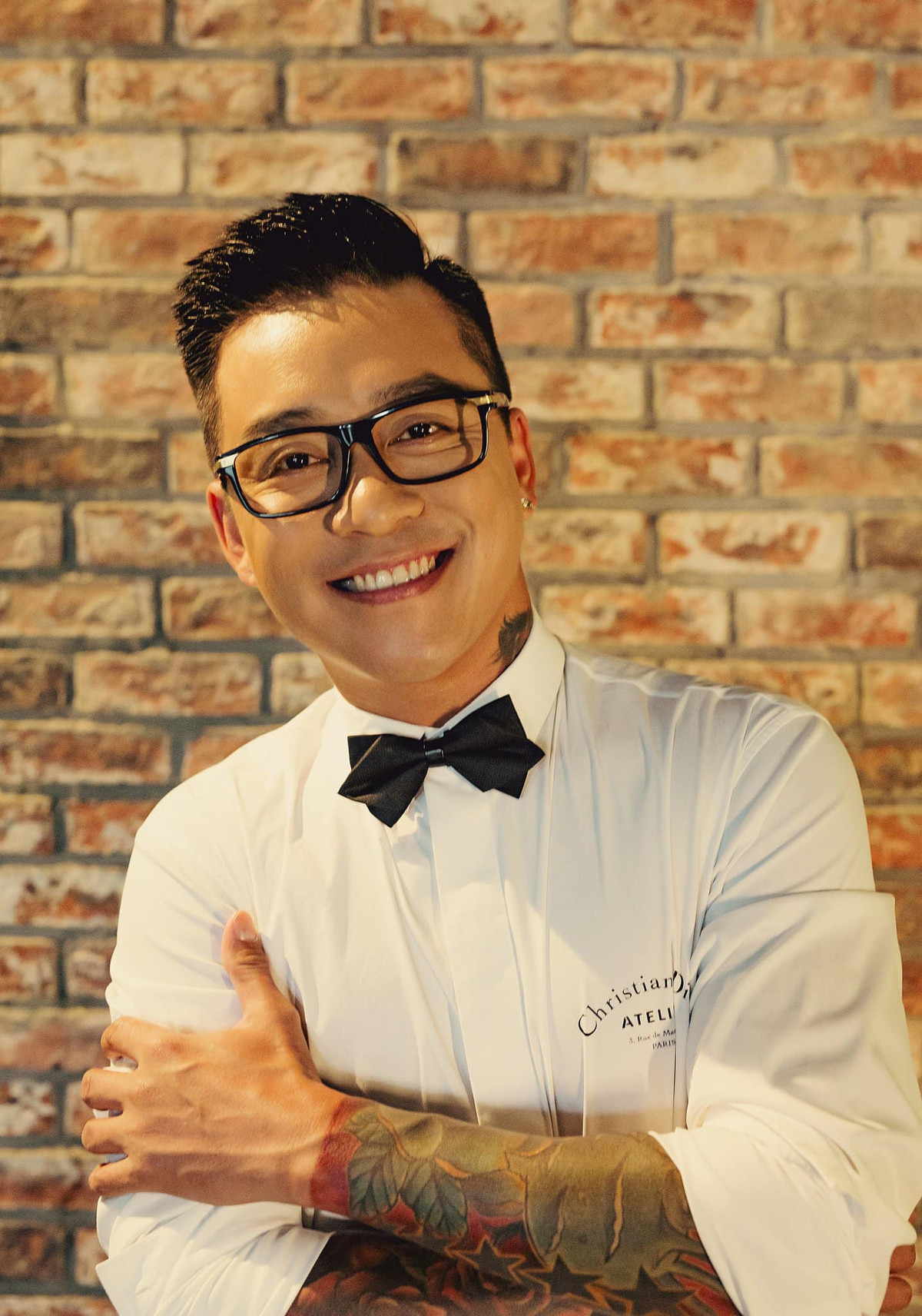 Theo đặt hàng của đơn vị tổ chức, cát-xê của hai nghệ sĩ trong đêm nhạc sẽ là 3 tỷ đồng. Toàn bộ số tiền này sẽ được gửi tới quỹ của Mặt trận Tổ quốc Việt Nam, để ủng hộ đồng bào miền Bắc khắc phục hậu quả thiên tai, lũ lụt. Ảnh: FBNV