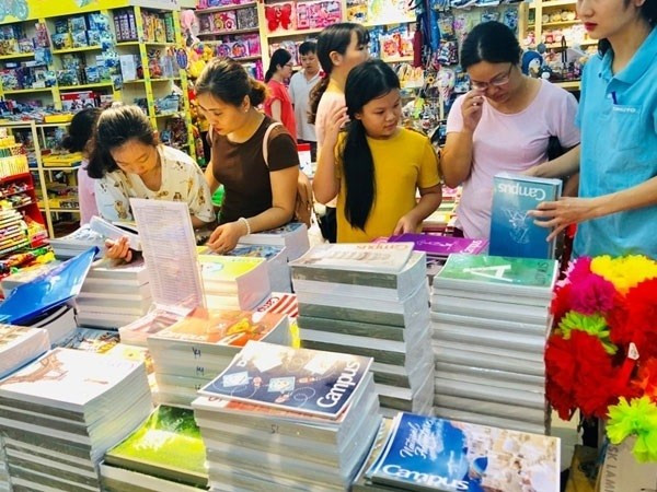 Giá sách vở, đồ dùng học tập ổn định Gia sach vo, do dung hoc tap on dinh