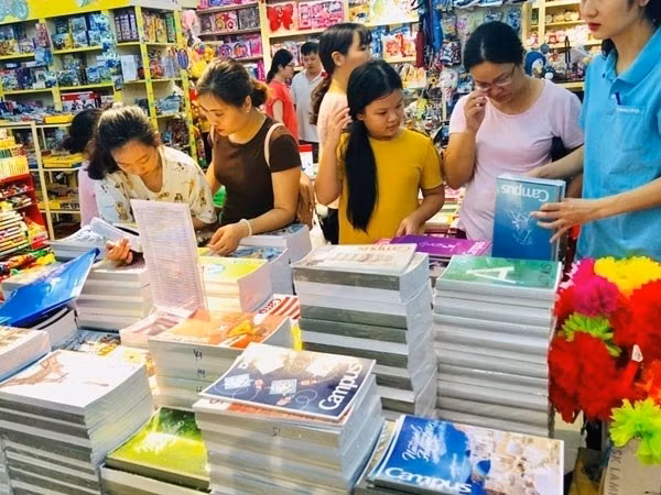 Giá sách vở, đồ dùng học tập ổn định Gia sach vo, do dung hoc tap on dinh