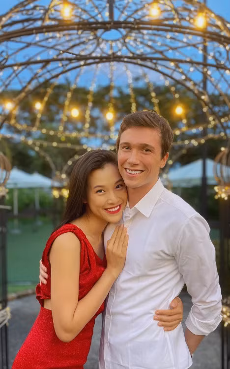 Hoang Oanh hau ly hon: Chong cu van qua deu dan hang thang-Hinh-3