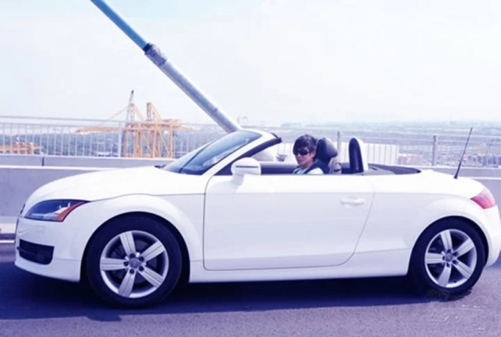 Bên cạnh bất động sản, Lý Hải còn sở hữu chiếc Audi TT thường xuyên di chuyển và bán tải Jeep Gladiator Rubicon có màu sơn xám hầm hố. Nguồn ảnh: FBNV