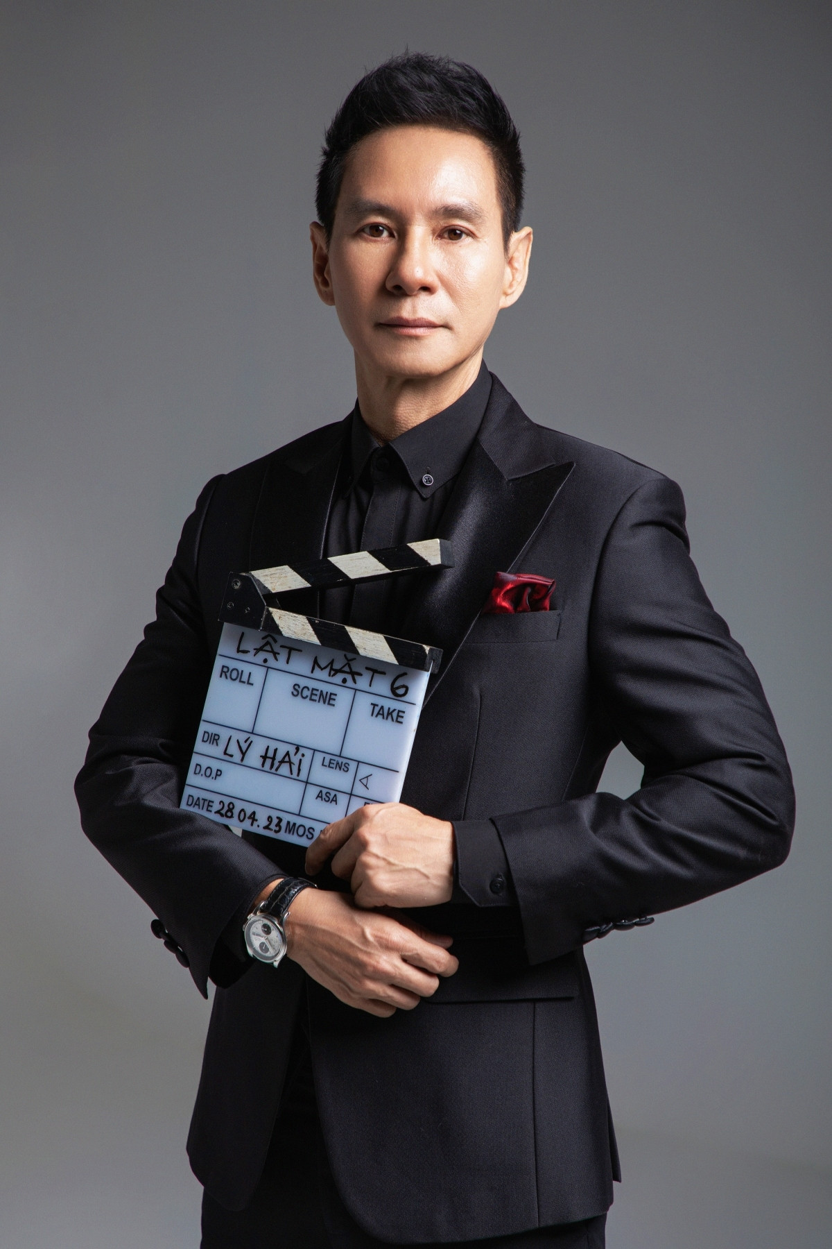 Trước khi chạm đến đỉnh cao như ngày hôm nay, Lý Hải từng hiếm hoi tiết lộ tuổi thơ chật vật đi bán hàng rong, cùng bạn đi lượm sắt vụn, ve chai.