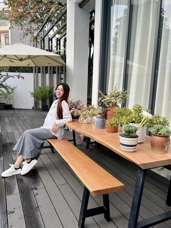 Nhiều người cho rằng cơ ngơi mới của Lý Hải - Minh Hải có giá hàng triệu đô vì quá khủng.